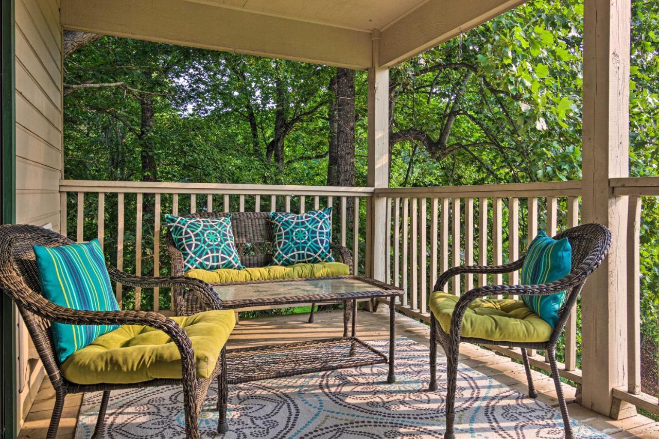 Modern Studio With Balcony About 1 Mi To Lake Lure! Bagian luar foto