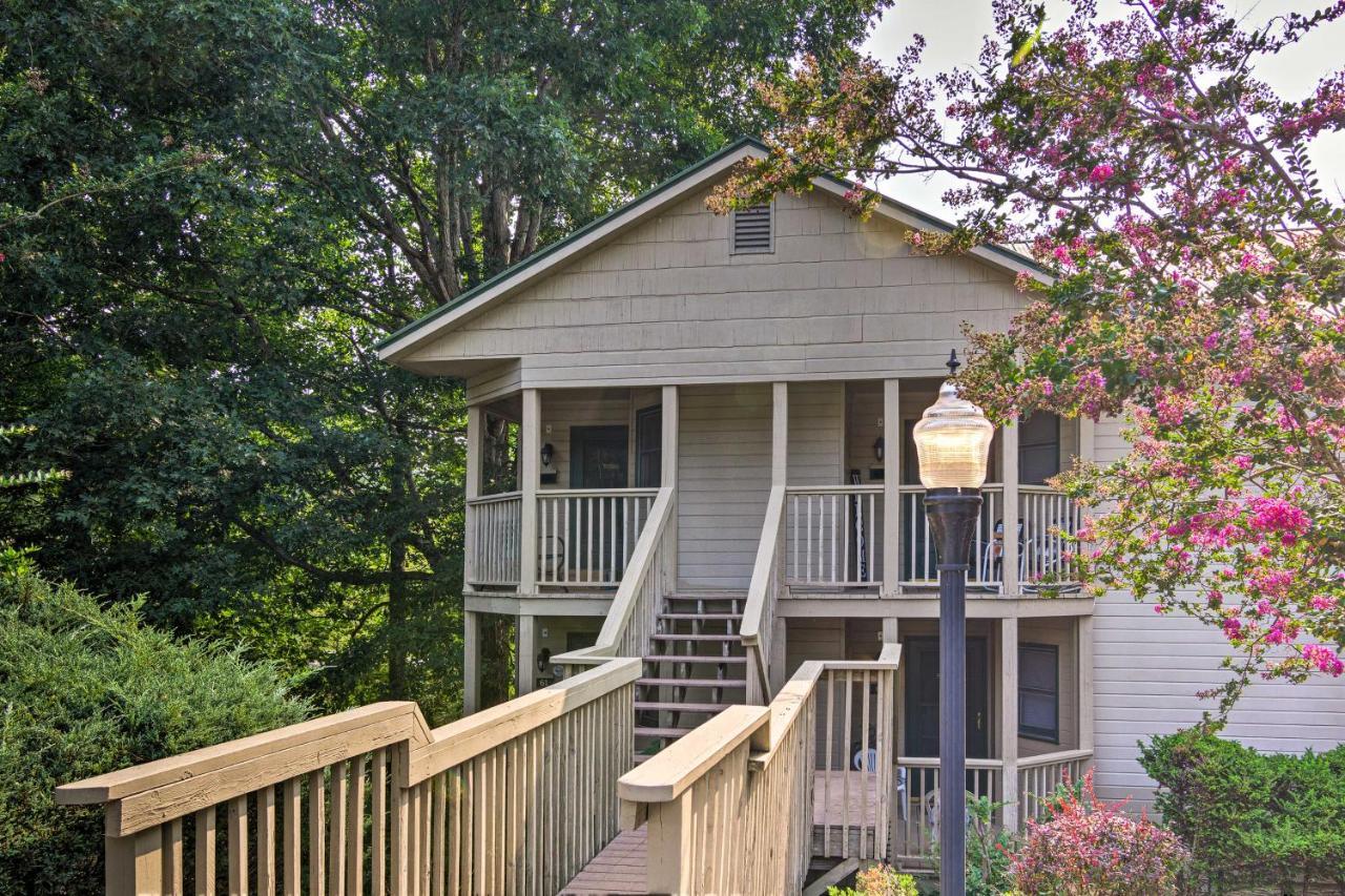 Modern Studio With Balcony About 1 Mi To Lake Lure! Bagian luar foto